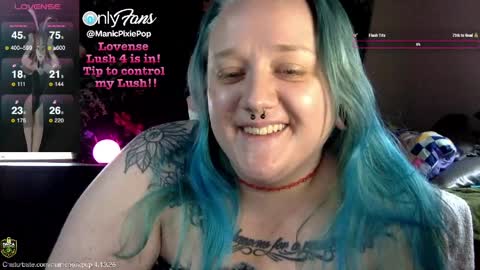 Snapshot of manicpixiepop chatting on April 2026 06:34:01 PM ManicPixiePop online show from April 2026 06:34:01 PM