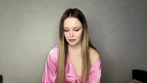 Snapshot of maniemarchitto chatting on April 2026 03:03:01 PM Hey there my name is Sarah online show from April 2026 03:03:01 PM