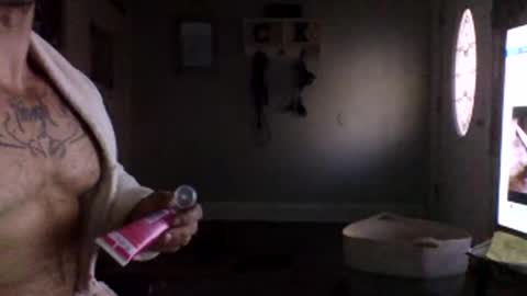 manmuscles3 online show from December 2024 08:44:01 PM