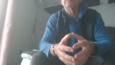 Snapshot of manngrossbite chatting on December 2024 01:39:01 PM manngrossbite online show from December 2024 01:39:01 PM