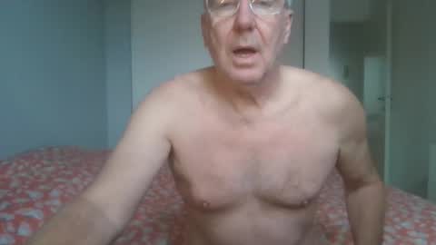 Snapshot of manngrossbite chatting on May 2026 08:08:01 AM manngrossbite online show from May 2026 08:08:01 AM