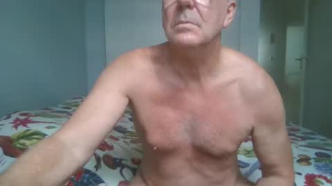 Snapshot of manngrossbite chatting on June 2026 10:39:02 AM manngrossbite online show from June 2026 10:39:02 AM