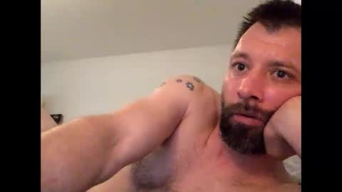 manni_ online show from November 2025 07:58:01 AM