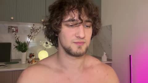 manolein online show from December 2025 08:03:01 PM