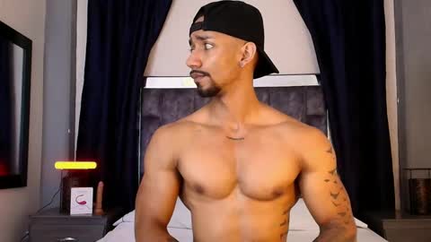 Snapshot of manolo_hot1 chatting on January 2025 02:25:02 PM Manolo Hot 1 online show from January 2025 02:25:02 PM