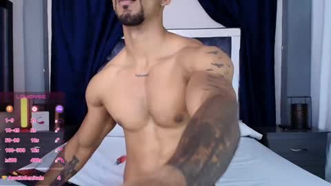 Snapshot of manolo_hot1 chatting on February 2025 02:43:01 PM Manolo Hot 1 online show from February 2025 02:43:01 PM