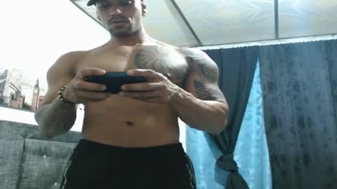 Manolo online show from January 2025 12:18:01 AM