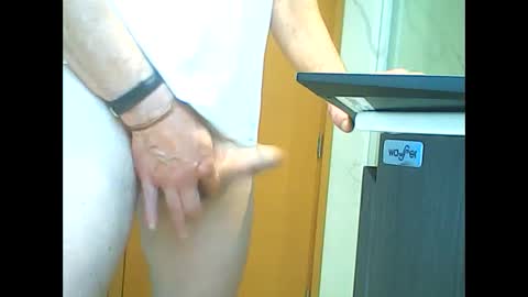 Snapshot of manu_481 chatting on October 2025 02:58:02 PM manu_481 online show from October 2025 02:58:02 PM