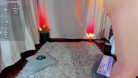 Manu Velez  online show from October 2025 08:48:01 AM