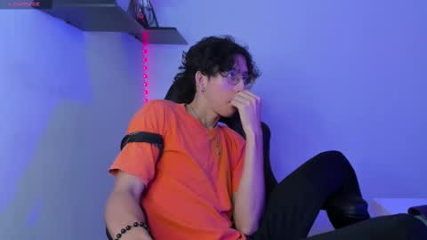 Manuel online show from February 2025 11:11:02 PM