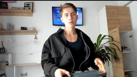 manucute 23  online show from June 2026 03:14:01 PM