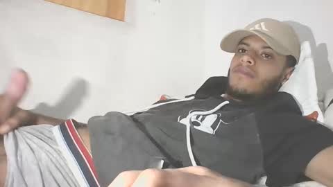 Snapshot of manuel444rl chatting on February 2025 11:34:02 AM Manuel RL online show from February 2025 11:34:02 AM