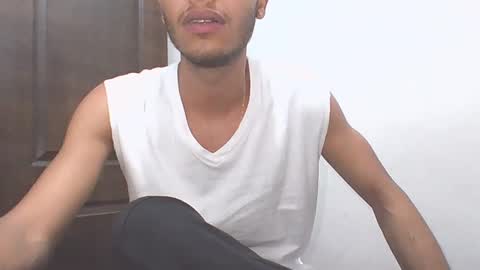 Snapshot of manuel444rl chatting on February 2025 08:50:02 PM Manuel RL online show from February 2025 08:50:02 PM