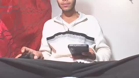 Snapshot of manuel444rl chatting on February 2025 02:11:02 PM Manuel RL online show from February 2025 02:11:02 PM