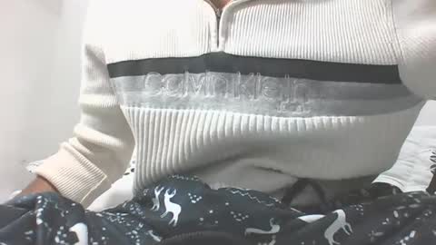 Snapshot of manuel444rl chatting on February 2025 07:04:02 AM Manuel RL online show from February 2025 07:04:02 AM