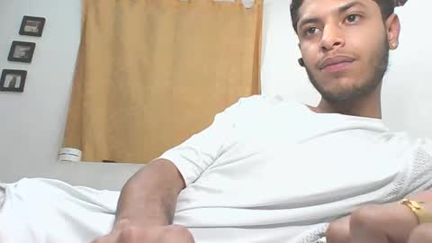 Snapshot of manuel444rl chatting on February 2025 08:44:02 AM Manuel RL online show from February 2025 08:44:02 AM