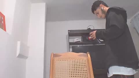 Snapshot of manuel444rl chatting on March 2025 12:17:02 AM Manuel RL online show from March 2025 12:17:02 AM