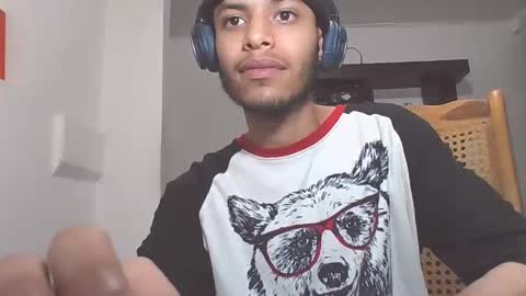 Snapshot of manuel444rl chatting on March 2025 08:16:01 AM Manuel RL online show from March 2025 08:16:01 AM