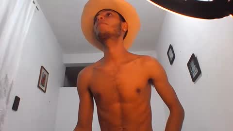 Snapshot of manuel444rl chatting on November 2025 06:50:02 PM Manuel RL online show from November 2025 06:50:02 PM