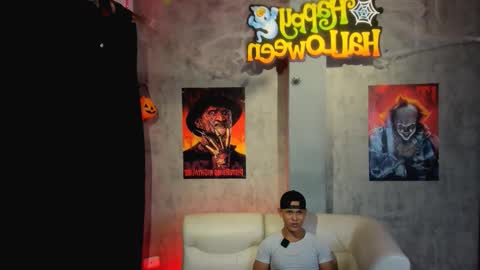 Manuel online show from October 2025 12:43:01 AM