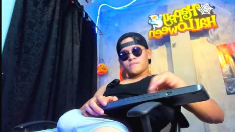 Manuel online show from October 2025 01:20:02 AM