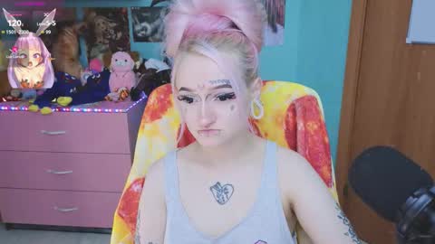 Manuela online show from October 2025 08:07:02 PM