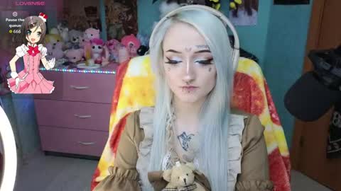 Manuela online show from April 2026 09:13:01 PM