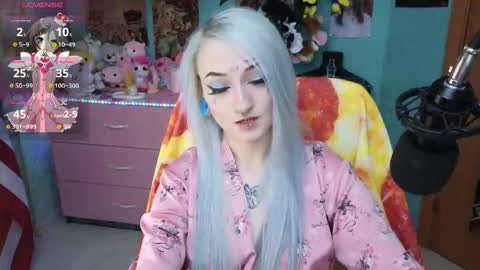 Manuela online show from May 2026 07:09:02 PM