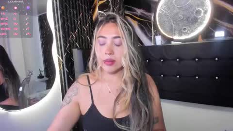 Manuela  online show from October 2025 03:04:01 AM