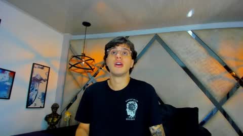 Manuel online show from April 2026 04:32:01 AM