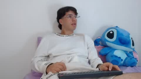 Manuel online show from June 2026 02:28:02 AM