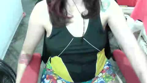 Snapshot of manuescarlate13 chatting on March 2026 05:04:02 AM Manu Escarlate online show from March 2026 05:04:02 AM