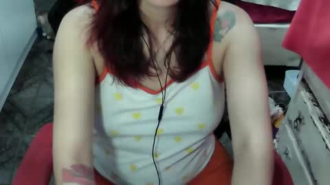 Snapshot of manuescarlate13 chatting on April 2026 01:50:01 AM Manu Escarlate online show from April 2026 01:50:01 AM