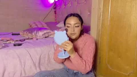 Snapshot of manumeow_ chatting on May 2026 11:20:01 PM Manu online show from May 2026 11:20:01 PM