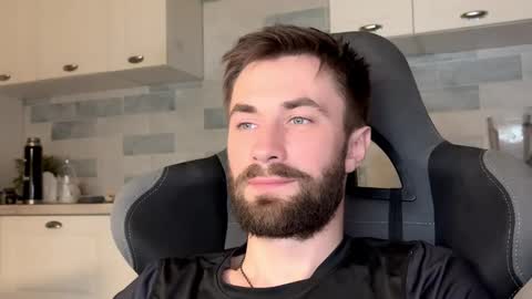 Manussa and Edward online show from March 2026 04:33:01 PM