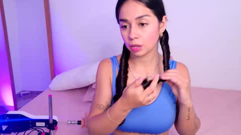     online show from October 2025 01:45:02 PM