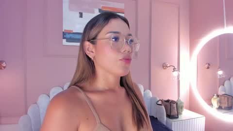 Mara  online show from March 2025 07:11:02 PM