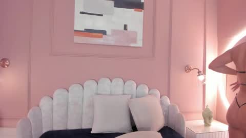 Mara  online show from September 2025 07:39:01 PM