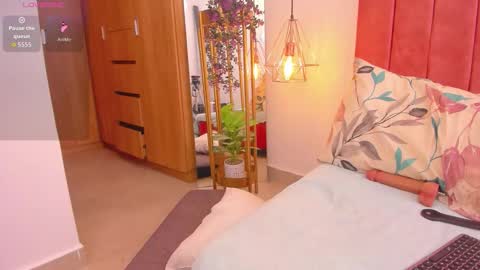 Mara online show from October 2025 05:19:02 PM