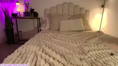Mara Santoro online show from June 2026 12:59:01 AM