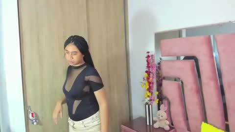 Marakarly online show from November 2025 06:14:01 PM