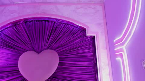 maralinette22 online show from October 2025 10:25:01 AM