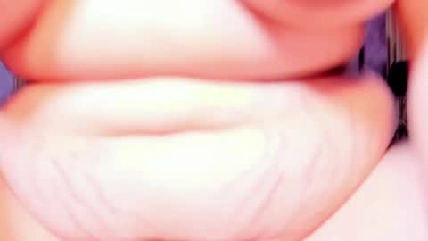 maralinette22 online show from May 2026 02:45:01 PM