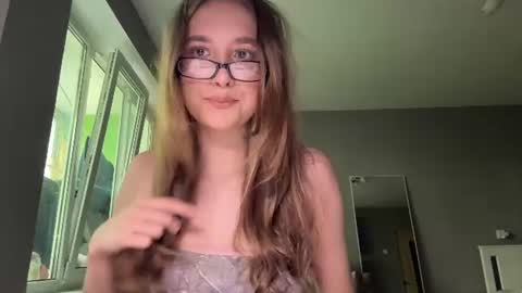 Mia online show from August 2026 08:27:02 AM