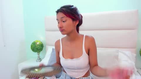 Snapshot of maray_lous chatting on February 2026 08:05:02 PM Maray Lous online show from February 2026 08:05:02 PM