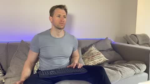 alex marvelxx online show from April 2026 08:18:01 AM