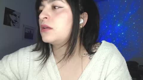 Snapshot of marceline_uu chatting on February 2025 02:10:02 AM M A R C I online show from February 2025 02:10:02 AM
