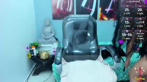 Snapshot of marcella_hill chatting on February 2025 05:42:02 PM Marcella Hill online show from February 2025 05:42:02 PM