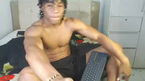 Snapshot of marcelo_dosantos77 chatting on June 2026 11:53:02 PM MARCELO online show from June 2026 11:53:02 PM