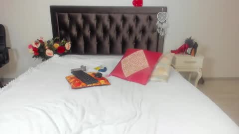 Marcia online show from October 2025 06:57:02 PM